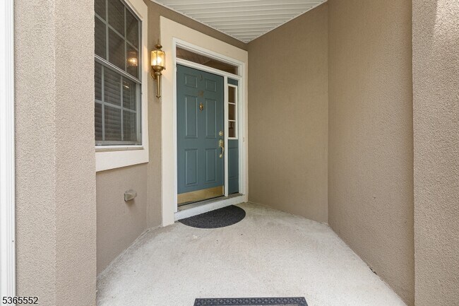Building Photo - 18 Henning Terrace