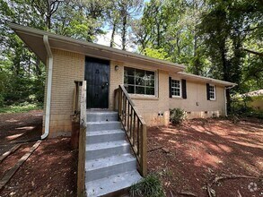 Building Photo - 3650 Tulip Dr