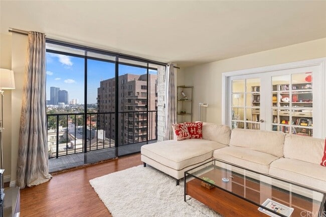 Building Photo - 10535 Wilshire Blvd