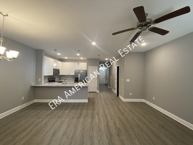 Foto del edificio - Townhomes 2 miles from Hurlburt Field AFB