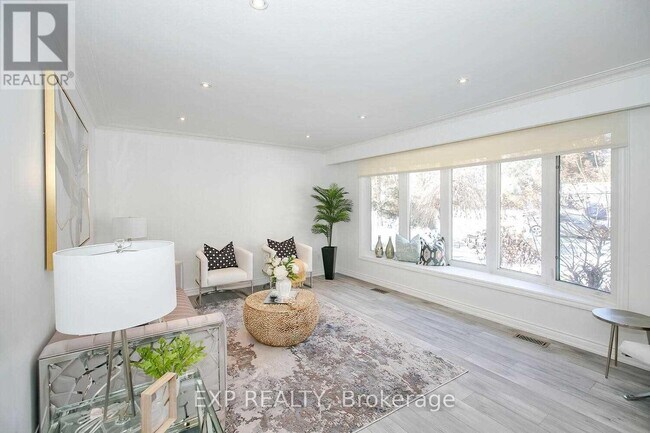 Photo du bâtiment - 234 Pinetree Way