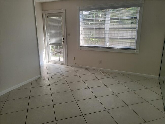 Foto del edificio - 1040 NE 16th Ave