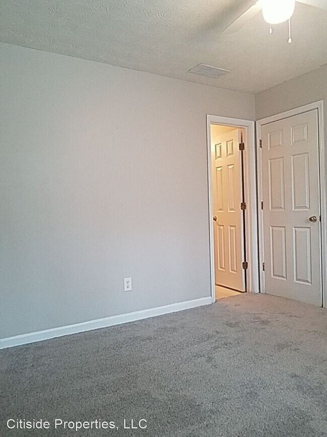 Building Photo - 2 br, 2.5 bath House - 111 Turning Point