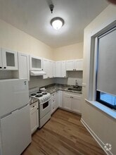 Building Photo - 504 Beacon St