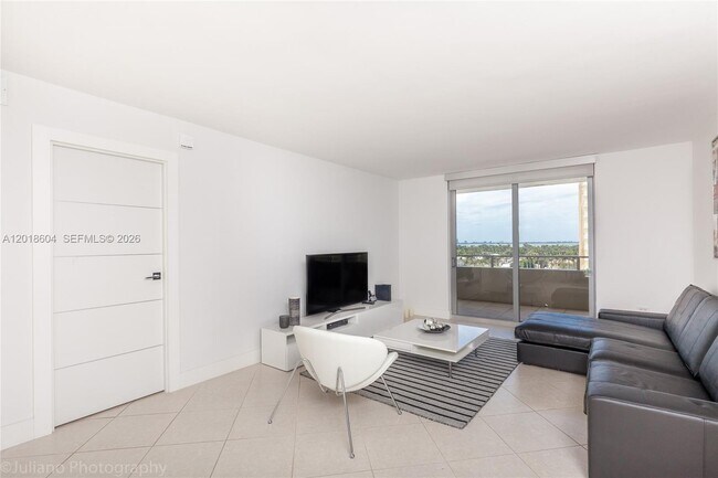 Building Photo - 5555 Collins Ave