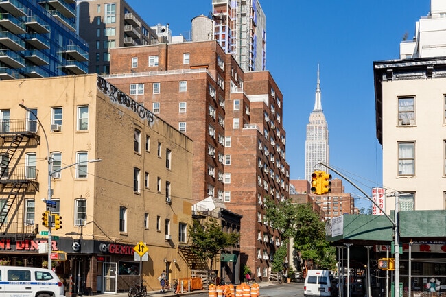 Building Photo - 240 E 35th St