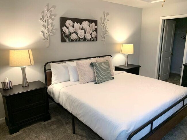 Building Photo - 2059 Pinnacle Walk