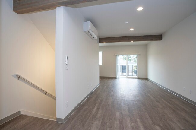 Foto del edificio - 11102 Freiday St SW