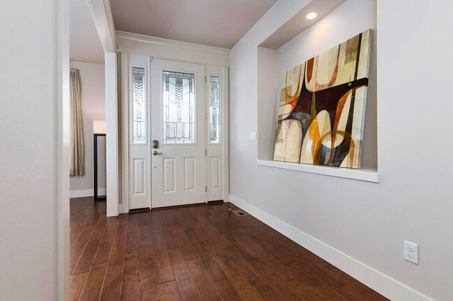Building Photo - GORGEOUS 5 Bedroom Home in Sammamish
