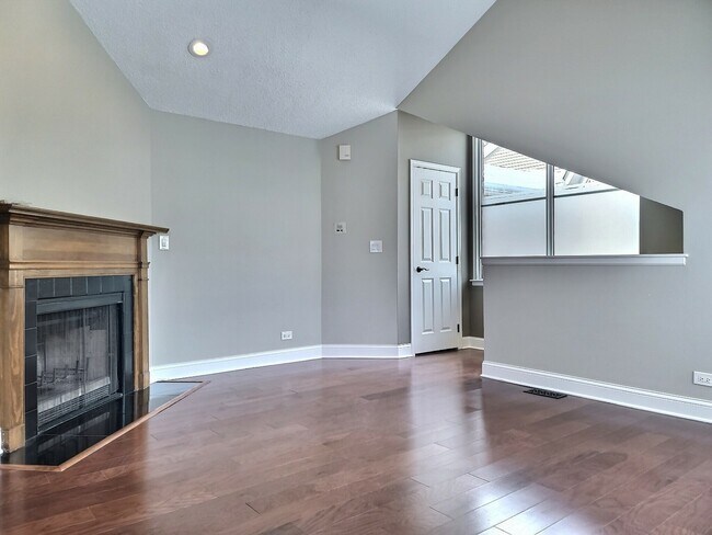 Building Photo - 1256 Ranchview Ct