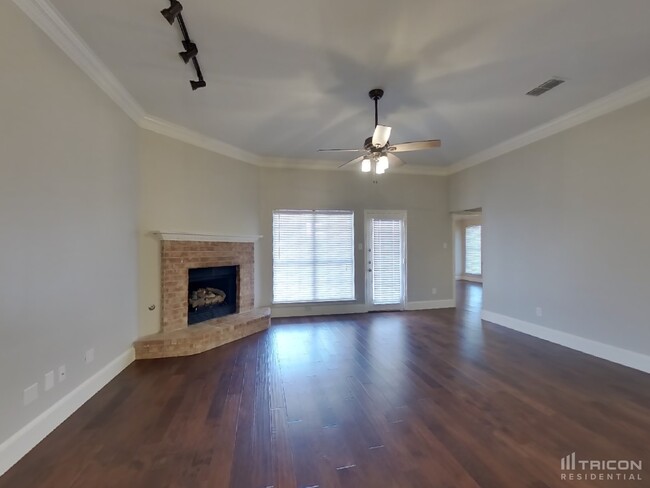 Building Photo - 209 Lisa Way Red Oak TX