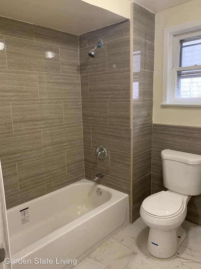 Building Photo - 5 br, 2 bath House - 75 S Munn Ave