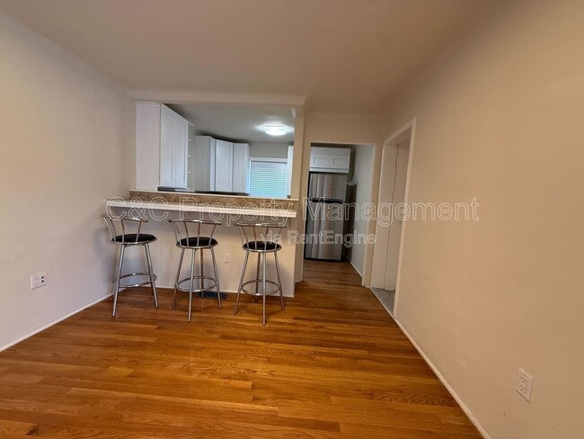 Building Photo - 617 Water St