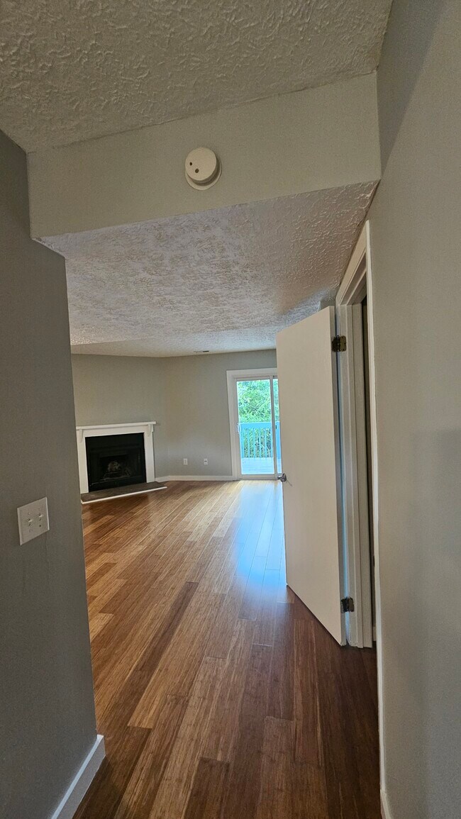 Foto del edificio - 4936 Magnolia Blossom Blvd