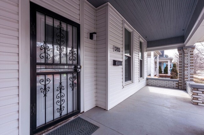 Photo - 1203 S Preston St House