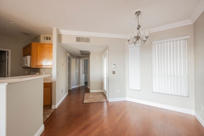 Building Photo - 2 Bed 2 Bath Condo in VISTANA Gated community