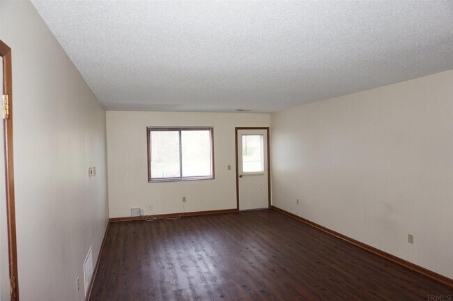 Building Photo - 10424 Oak Valley Rd
