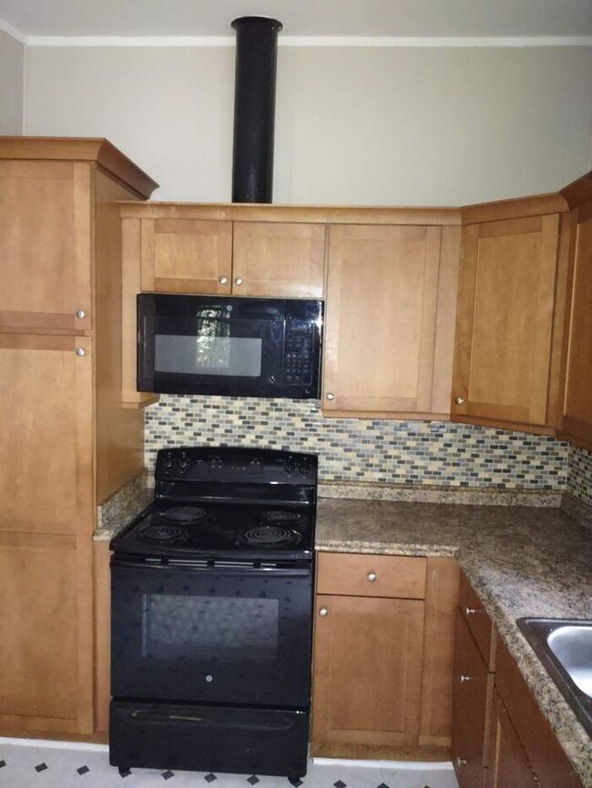 Foto del edificio - NOW AVAILABLE! - 4366 Hicks Road Southwest...