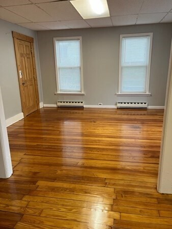 Building Photo - 18 Lamb St