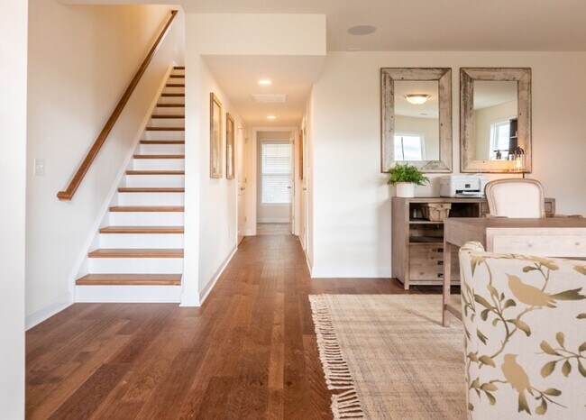 Foto del edificio - Blacksburg, 3BR / 2.5 BA, Beautiful Townhome available in April 2026