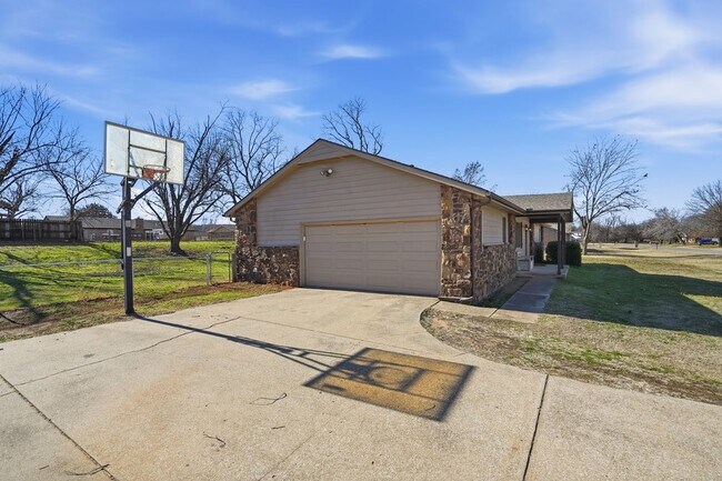 Foto del edificio - 14548 W 19th St S