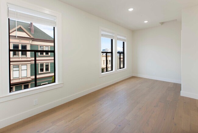 Building Photo - 105 Sanchez St