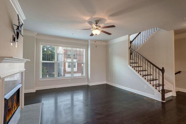 Building Photo - 6449 Brookside Blvd