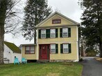 Foto principal - 108 Main St S