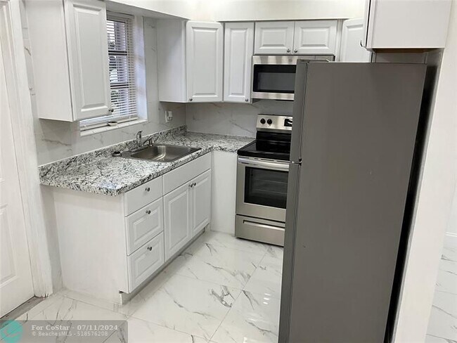 Foto del edificio - 2308 NW 3rd Ave