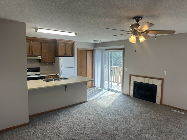 Building Photo - 3108 Mohawk Dr
