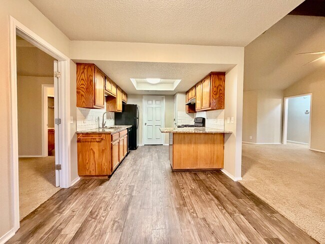 Foto del edificio - 10802 E 101st St N