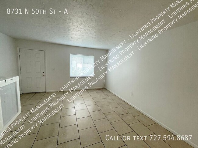 Foto del edificio - 8731 N 50th St