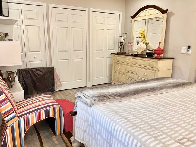 Foto del edificio - 2474 SE Calais St