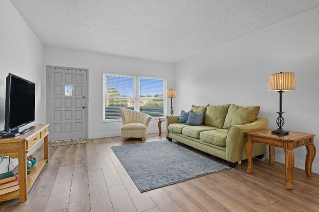 Photo - 2257 World Pkwy Blvd W Apartment