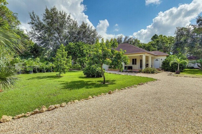 Foto del edificio - 27051 SW 192nd Ave