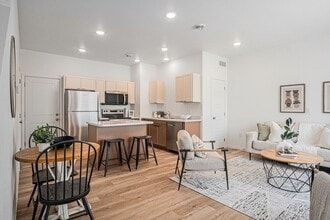 Building Photo - The 41Ellis