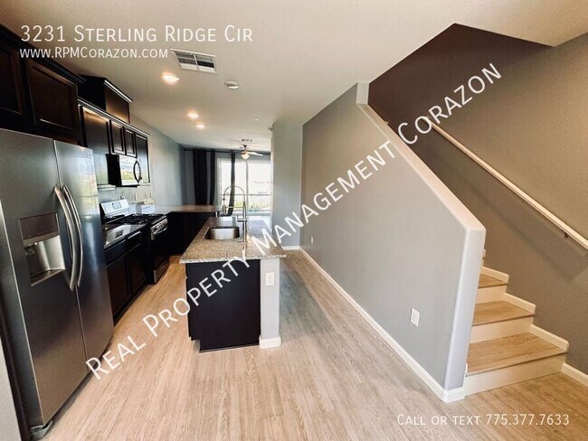 Foto del edificio - 3231 Sterling Ridge Cir