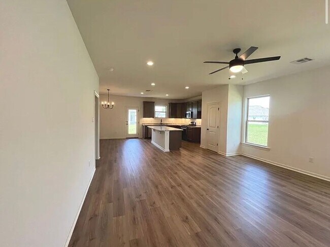 Foto del edificio - 20507 Stone House Rd