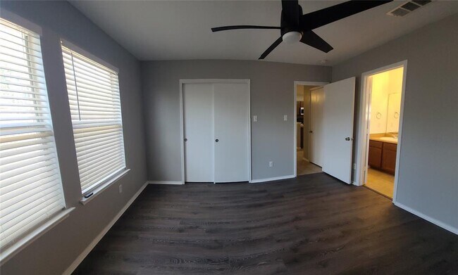 Building Photo - 311 Luna Vista Dr