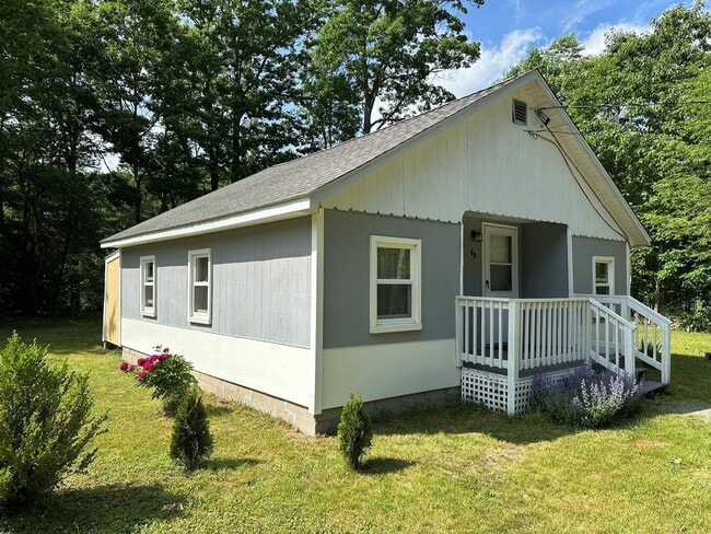 Building Photo - 67-69 County Rd