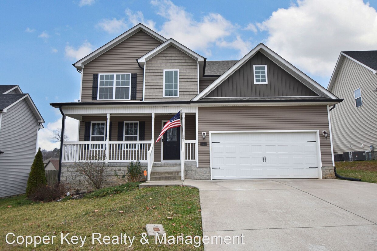 Primary Photo - 4 br, 2.5 bath House - 524 Somerset Lane