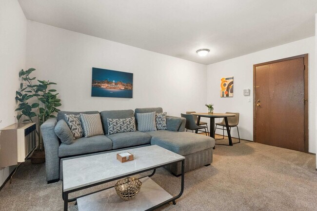 Foto del edificio - 2601 University Ave