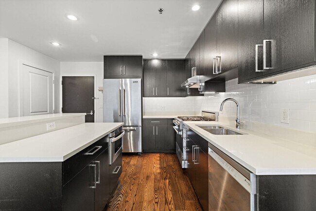 Foto del edificio - 1100 Maxwell Ln