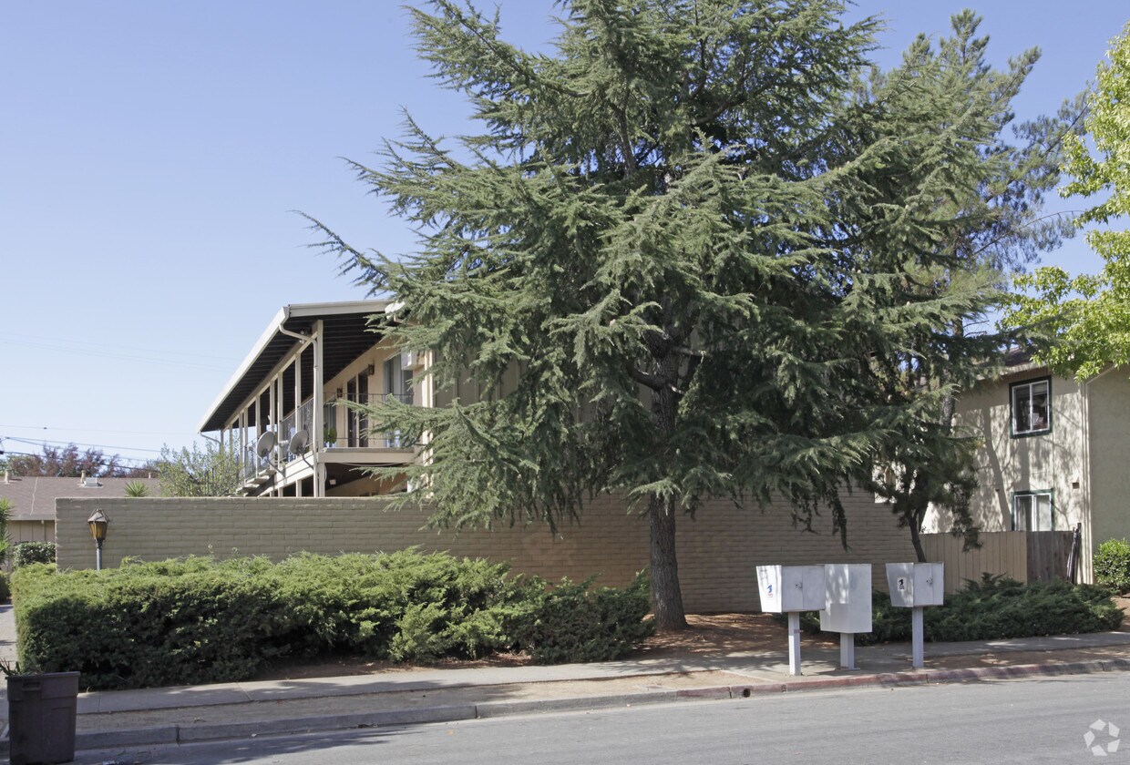 Building Photo - Rancho Encino Apartments