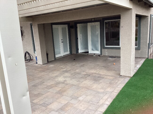 Building Photo - 23180 W Arrow Dr