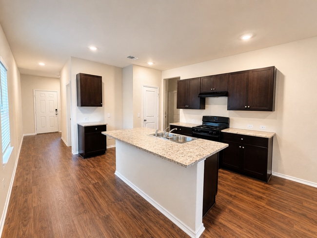 Building Photo - Beautiful 4-bedroom home in Riverstone at Westpointe featuring 2 spacious living areas, a downsta...