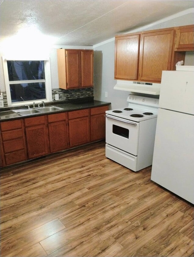 Primary Photo - 201 S Preston Rd