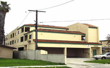 Building Photo - 14020 Yukon Ave