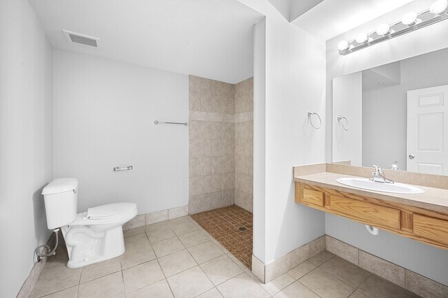 Foto del edificio - 14152 Webster Dr