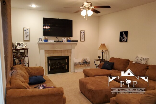 Foto del edificio - Tranquil Expanse : 4BR | 2.5 BA , House in Moncks Corner